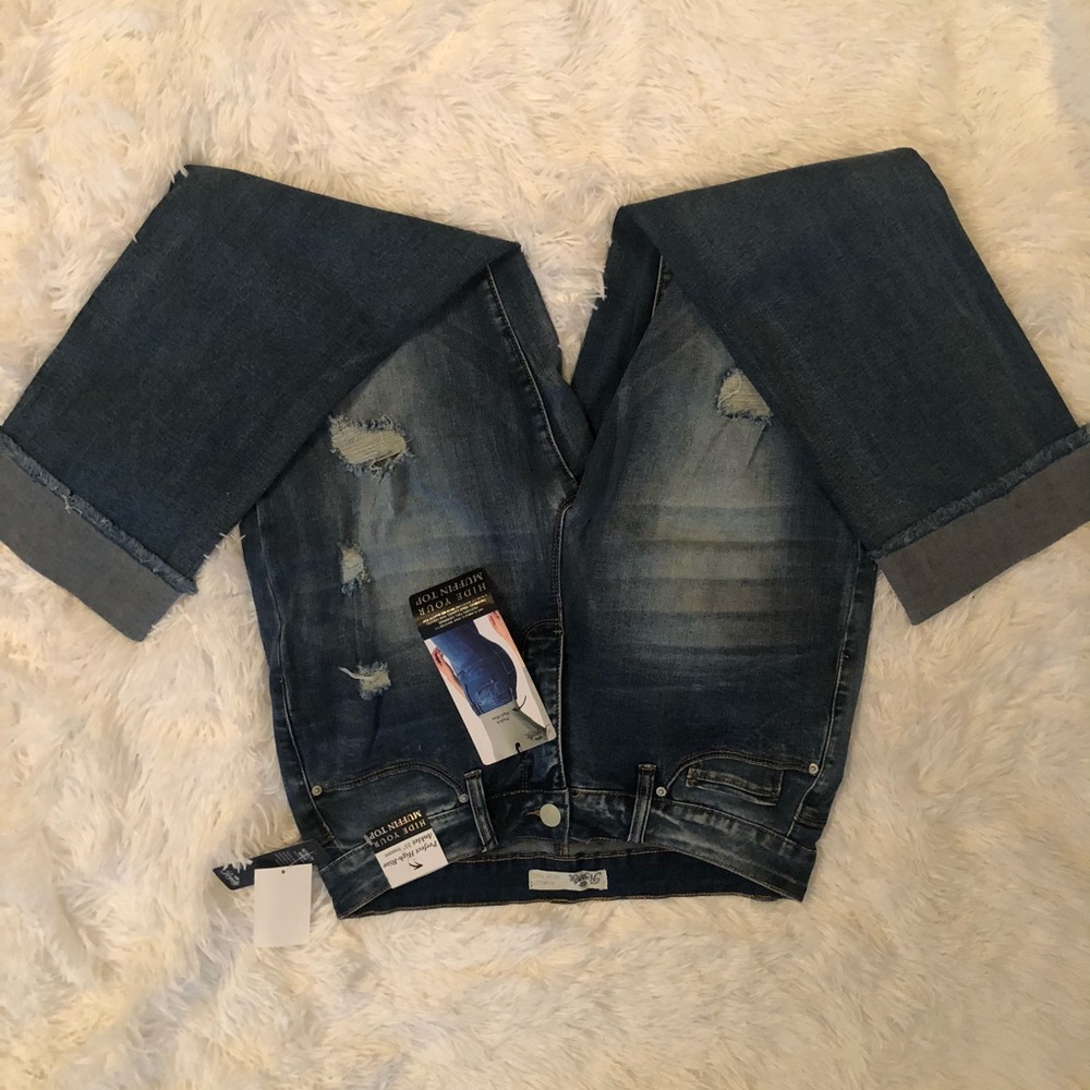 Elegantly designed Royalty Jean, hide your muffin